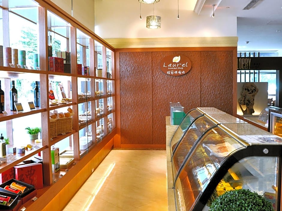 Evergreen Plaza Hotel