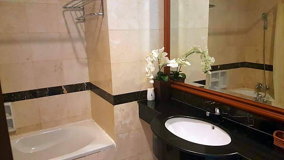 Roosseno Plaza Serviced Apartment