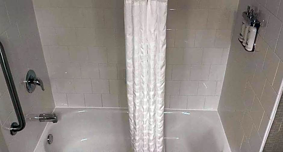 Holiday Inn Express Philadelphia Penns Landing By IHG