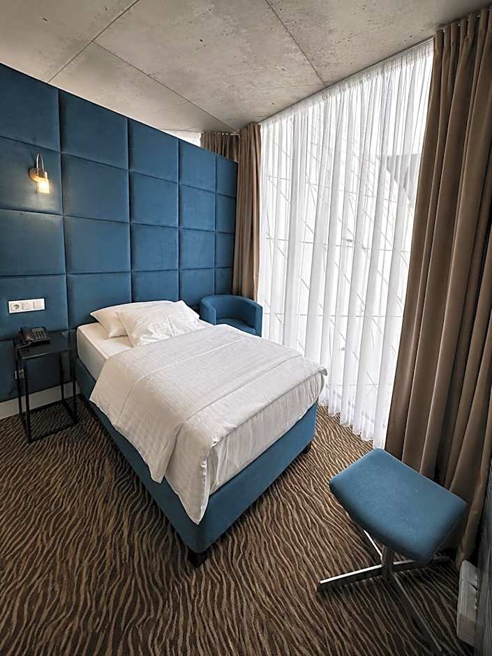 Sono Hotel