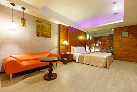 Deluxe Quadruple Room