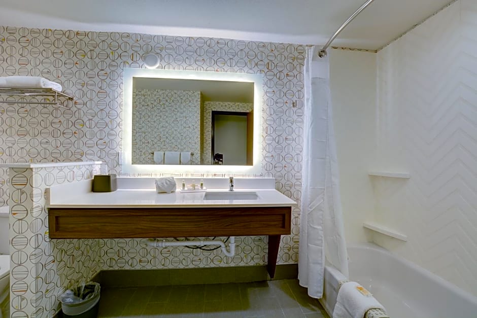 Holiday Inn - Salem by IHG