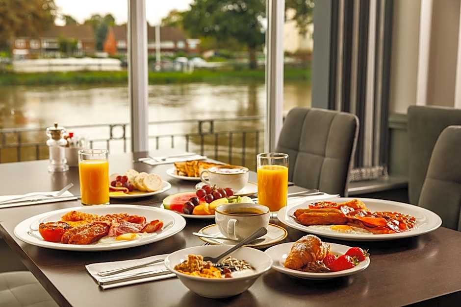 Sunday London Staines-upon-Thames Heathrow T5