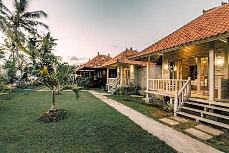 Superior Two-Bedroom Huts