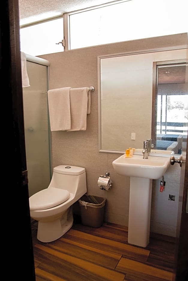 Hotel Expo Plaza Business and Family Guadalajara