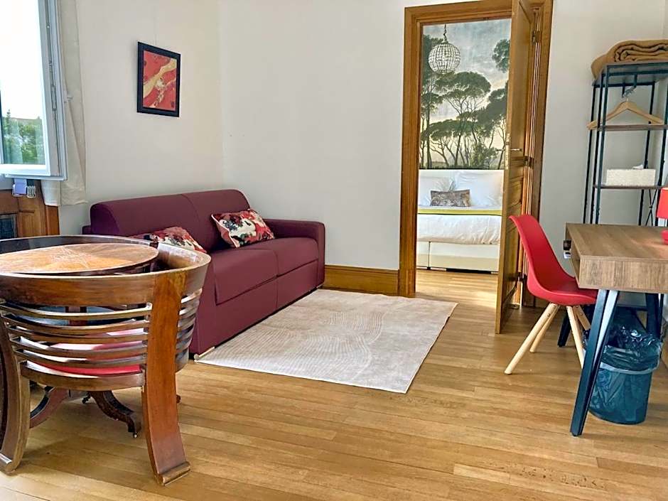 La Villa des Roses Gîte Chambres d'hôtes Piscine chauffée