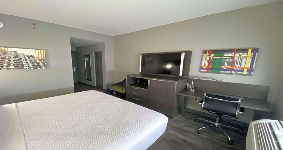 Best Western Plus City Line Hotel – New York, NY