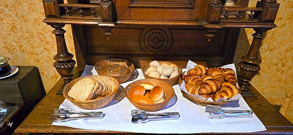 Erasmus Hotel