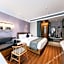 Weilaideng Hotel (Guangzhou Zhujiang New Town Jinan University Store)