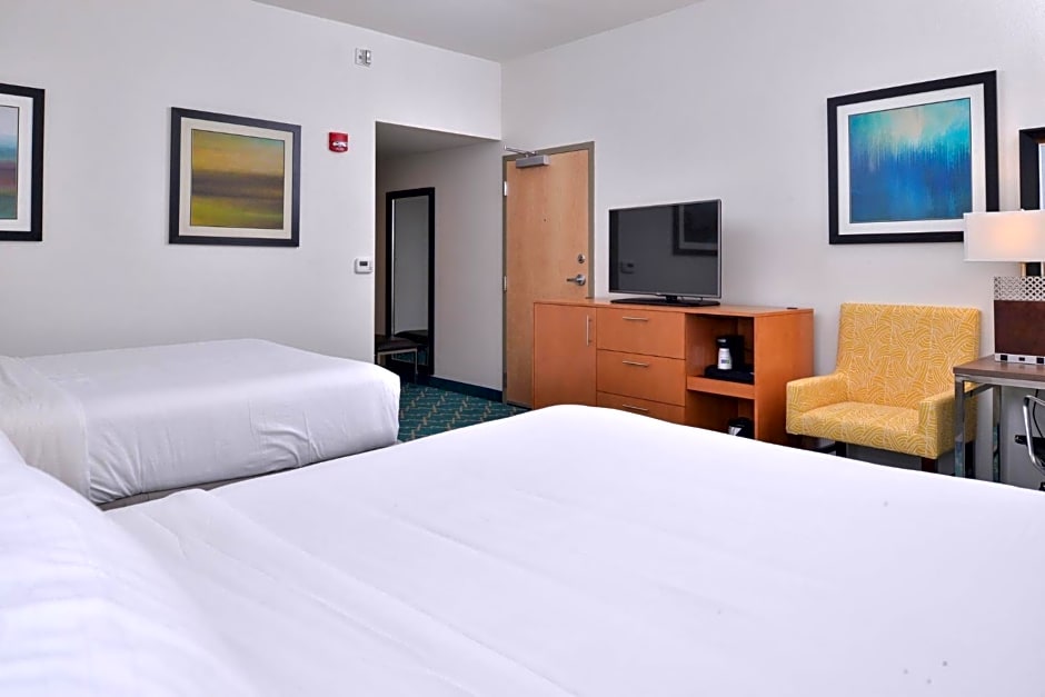 Holiday Inn Express and Suites West Ocean City