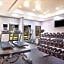 Hampton Inn By Hilton And Suites Atlanta Airport