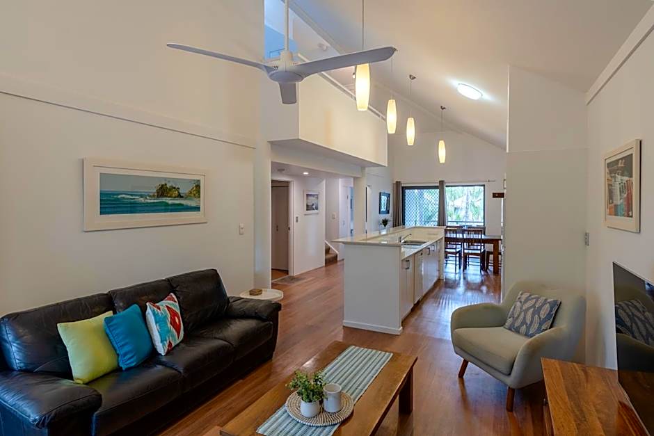 Outrigger Bay Apartments