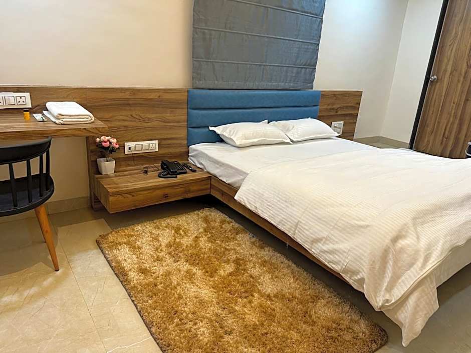 Hotel Atithi Inn Akluj