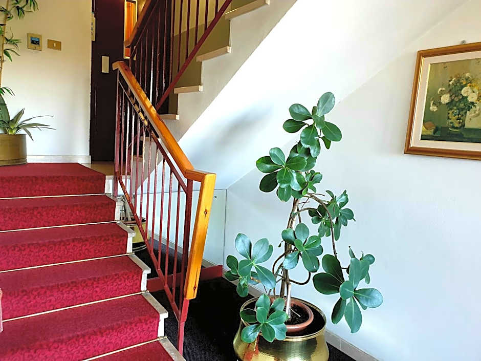 HOTEL PARADISO