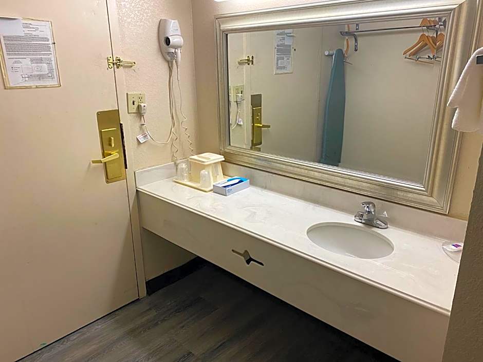 Motel 6 Rochester - Airport