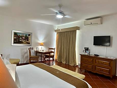 Suite with Spa Bath