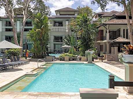Pullman Palm Cove Sea Temple Resort & Spa