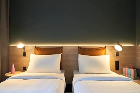 Moxy Twin Sleeper, Guest room, 2 Twin/Single Bed(s)