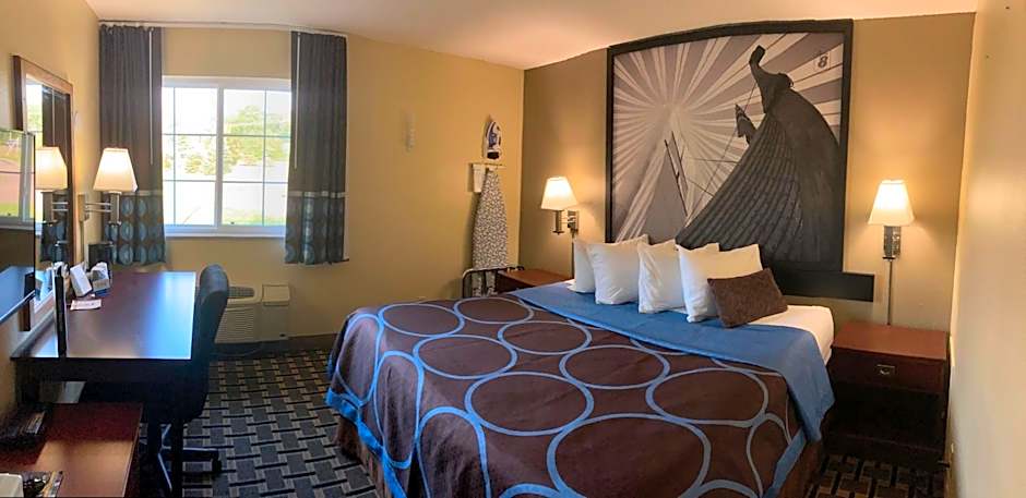 Super 8 by Wyndham Chisago City