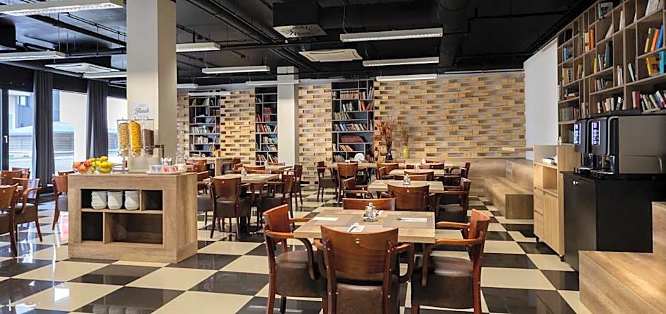 Di Verdi Imperial Hotel