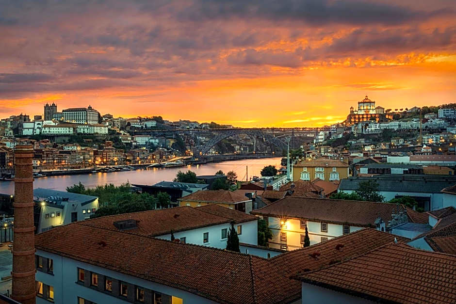 Forte de Gaia, Autograph Collection