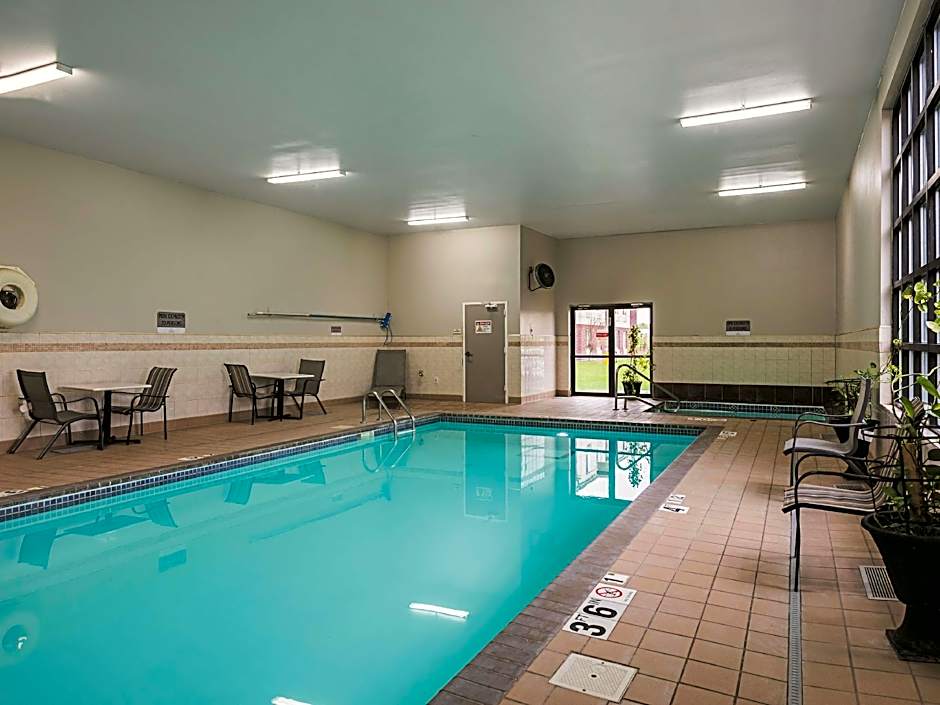 La Quinta Inn & Suites by Wyndham Minneapolis Northwest