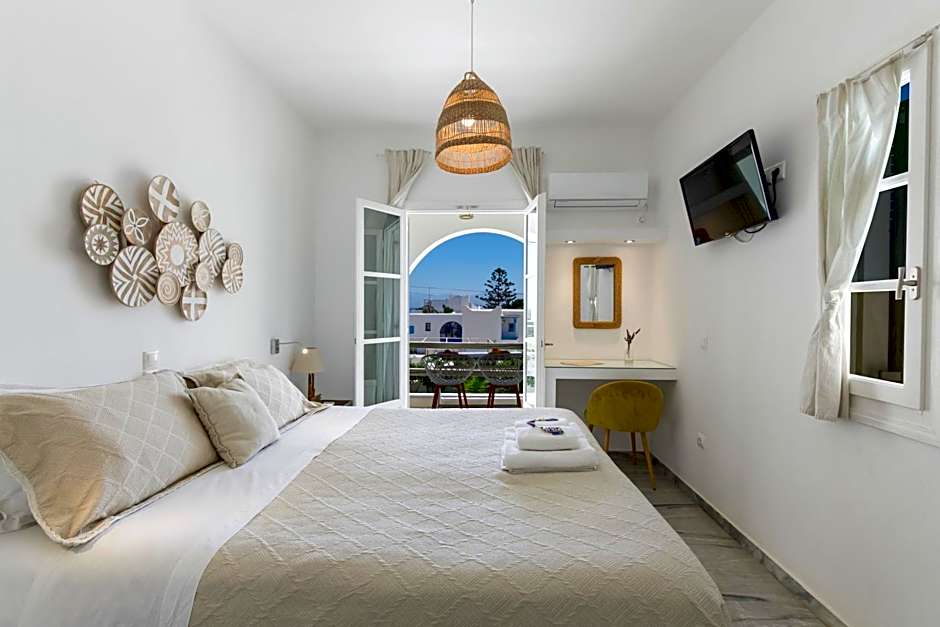 Margarita Studios Ambelas