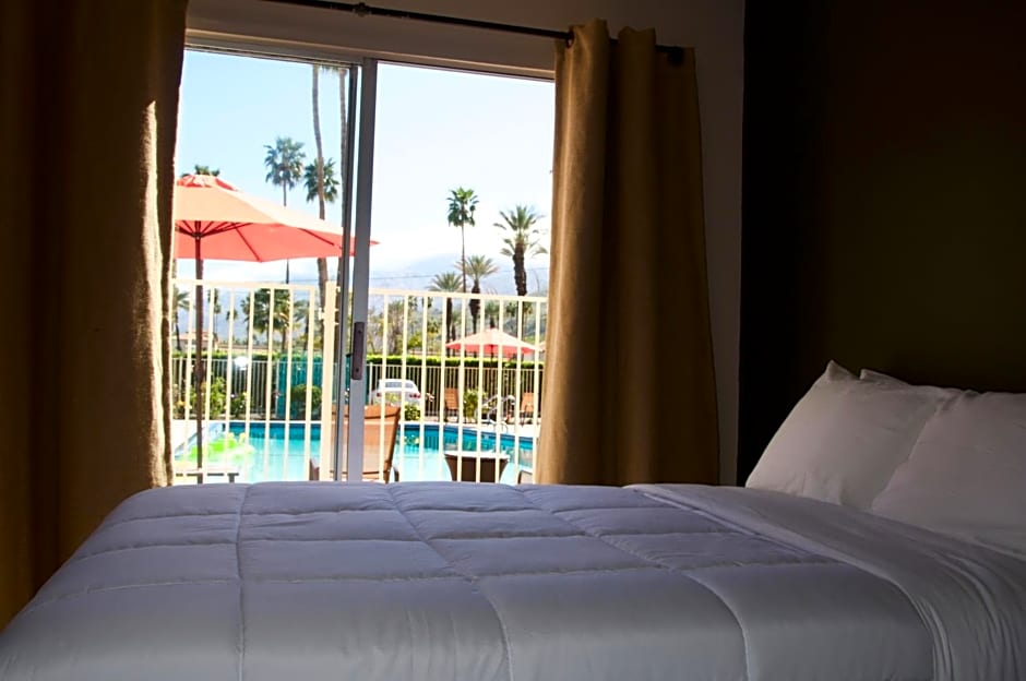 Delos Reyes Palm Springs