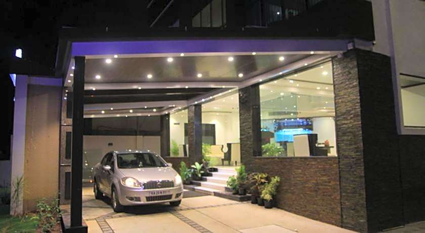 Akshaya Aura Hotel