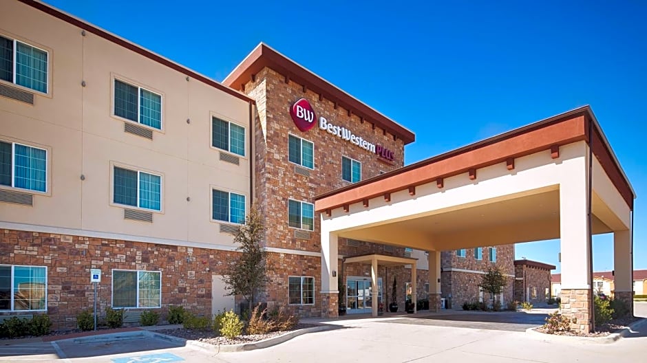 Best Western Plus Fort Worth Forest Hill Inn & Suites