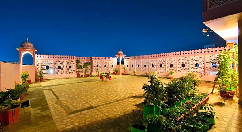 Hotel Jaisingh Palace