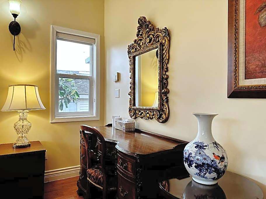 Super Cosy 8Bed & 6Bath in Vancouver heart near to airport and DownTown