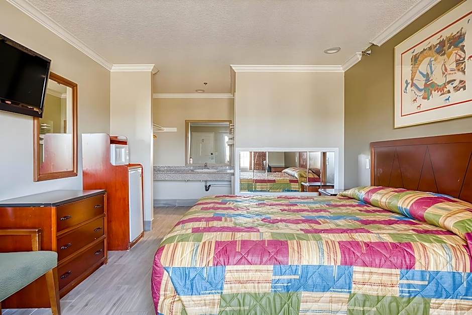 Heritage Inn And Suites