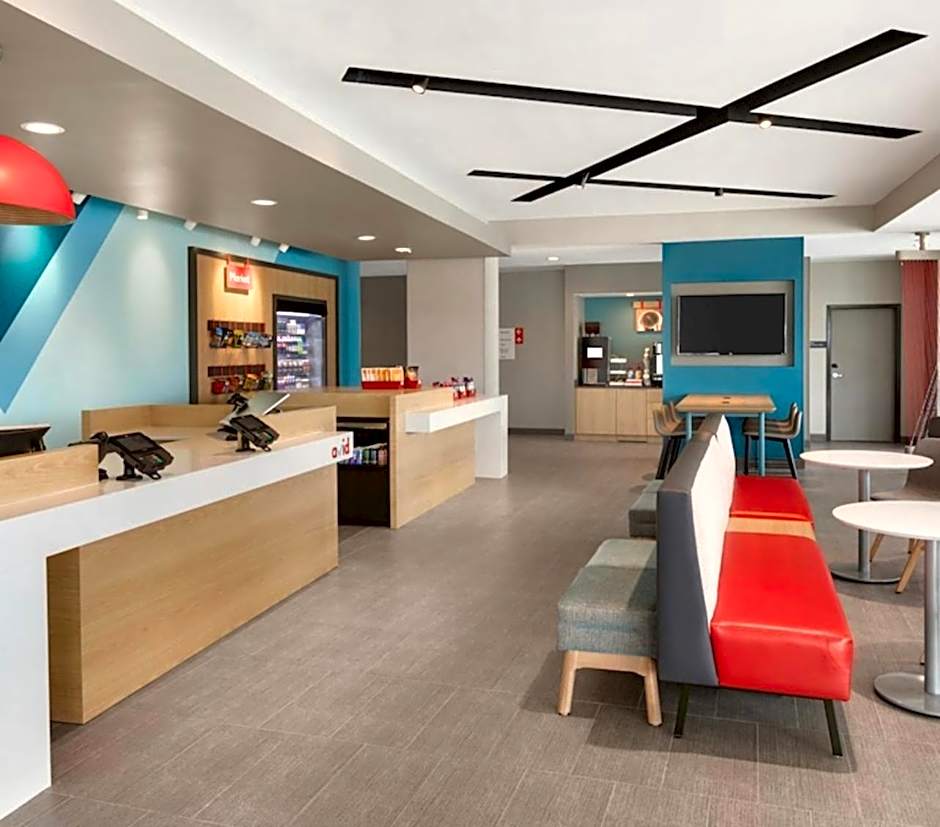 avid hotels - Macon North By IHG