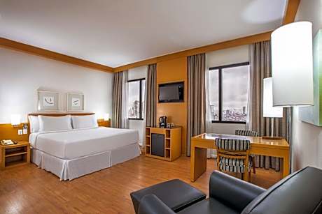 Premium Room Queen-Size Bed