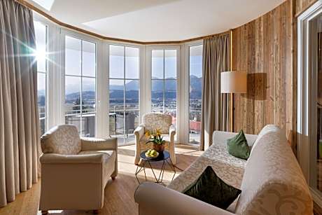 Suite with Mountain View