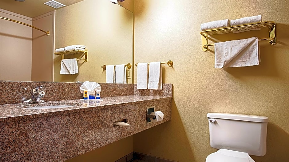 SureStay Plus Hotel by Best Western Quanah