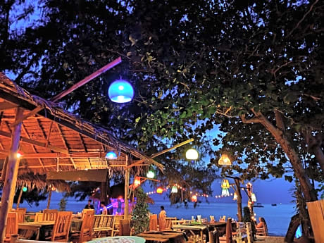 Lanta L.D. Beach Bungalows