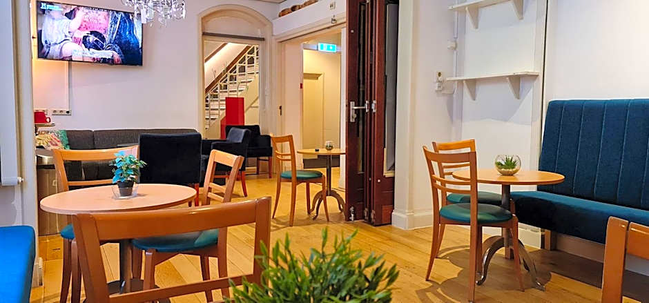 Euphemia Budget Old City Canal Zone