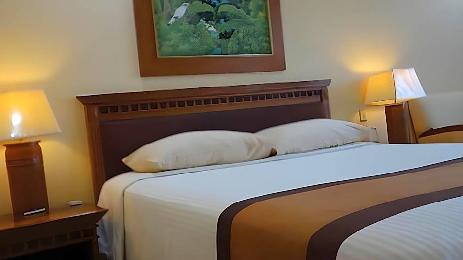 Puri Kiic Golf View Hotel