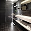 Le 24 Hotel