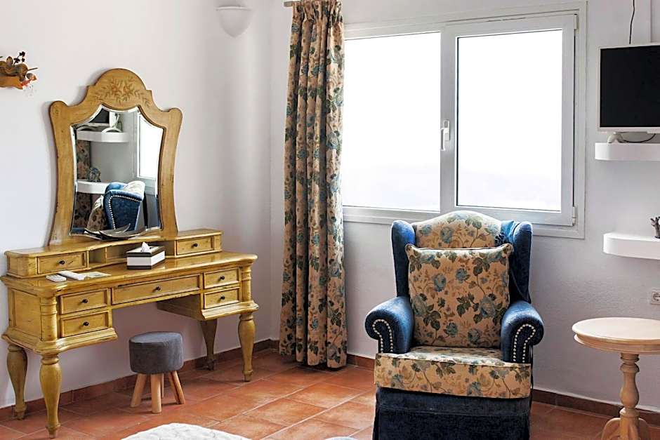 Suites Of The Gods Cave Spa Hotel