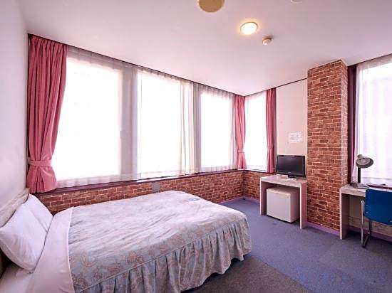 Super Price Hotel Impact 2002