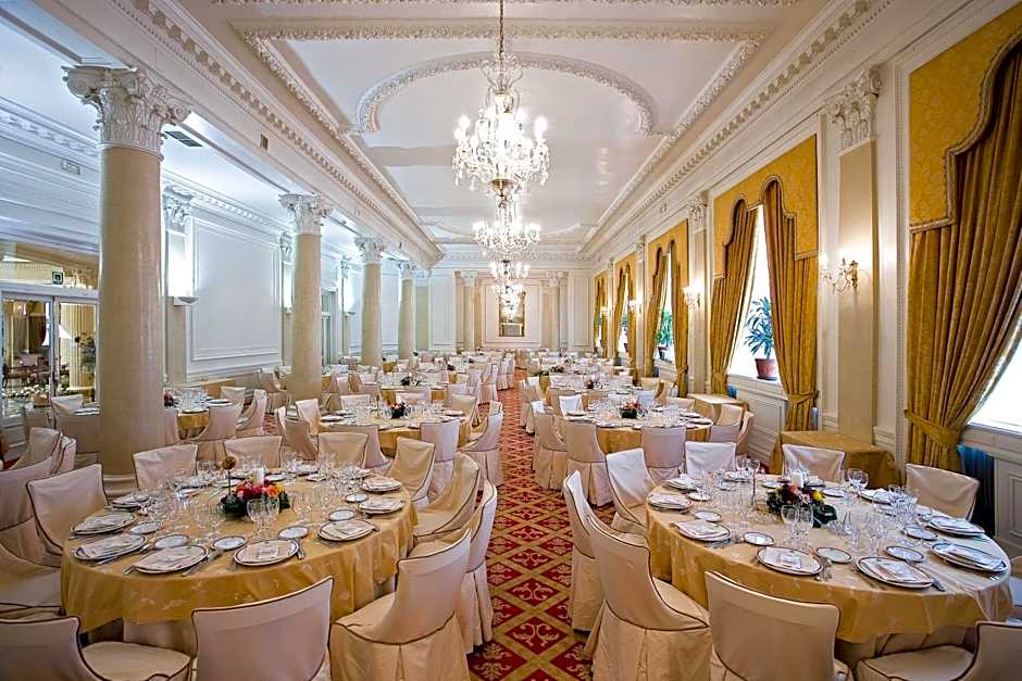 Hotel Carlton