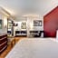 Super 8 by Wyndham Deerfield/Northbrook