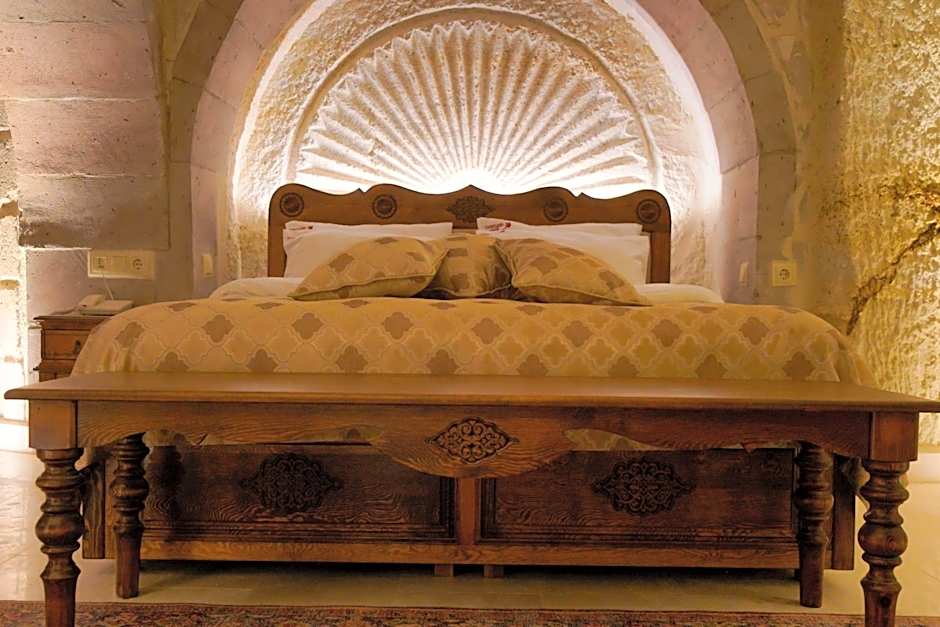 Fairyland Cave Hotel