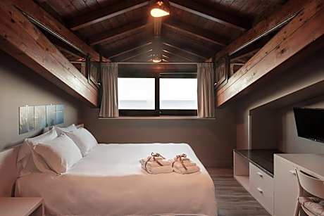 Deluxe Double Room with Sea View