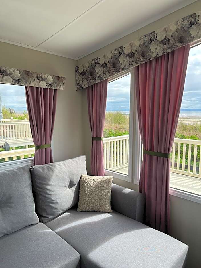 Marianne Bay - Southerness Caravan Park with Sea View - Pet Friendly