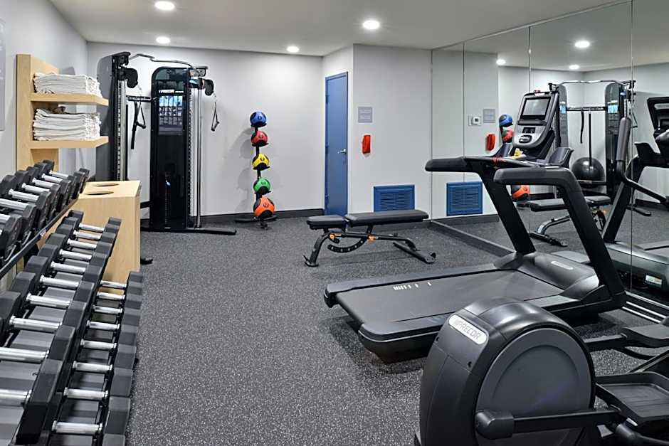 Spark by Hilton Dallas Market Center