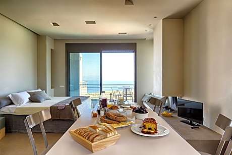 Deluxe Suite with Sea View